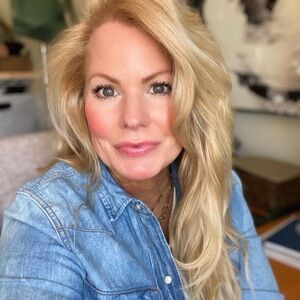 Meet your Posher, Angela